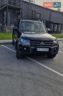 Внедорожник / Кроссовер Mitsubishi Pajero Wagon 2008 в 