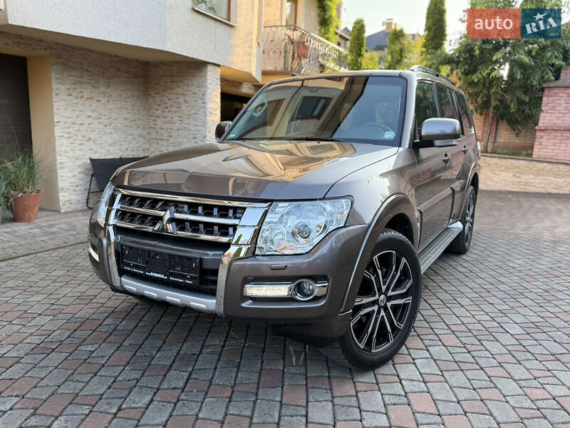 Внедорожник / Кроссовер Mitsubishi Pajero Wagon 2013 в 