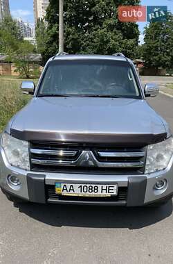 Внедорожник / Кроссовер Mitsubishi Pajero Wagon 2008 в 