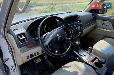 Внедорожник / Кроссовер Mitsubishi Pajero Wagon 2008 в 