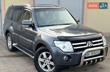 Внедорожник / Кроссовер Mitsubishi Pajero Wagon 2008 в Сарнах