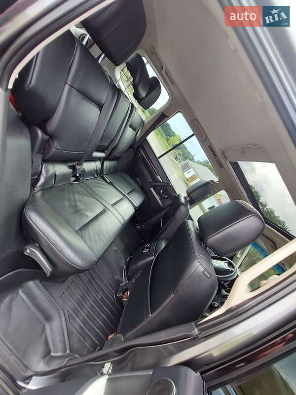 Внедорожник / Кроссовер Mitsubishi Pajero Wagon 2013 в Благовещенском