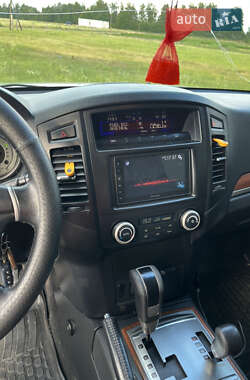 Внедорожник / Кроссовер Mitsubishi Pajero Wagon 2008 в 