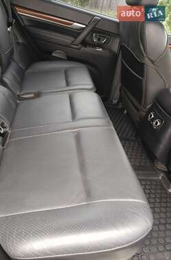 Внедорожник / Кроссовер Mitsubishi Pajero Wagon 2011 в 