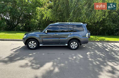 Внедорожник / Кроссовер Mitsubishi Pajero Wagon 2008 в Киеве