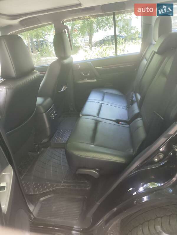 Позашляховик / Кросовер Mitsubishi Pajero Wagon 2012 в Миколаєві