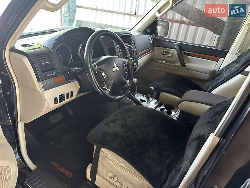Позашляховик / Кросовер Mitsubishi Pajero Wagon 2007 в Львові фото 18 Позашляховик / Кросовер Mitsubishi Pajero Wagon 2007 в Львові