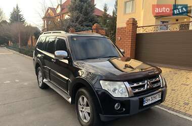 Внедорожник / Кроссовер Mitsubishi Pajero Wagon 2007 в 
