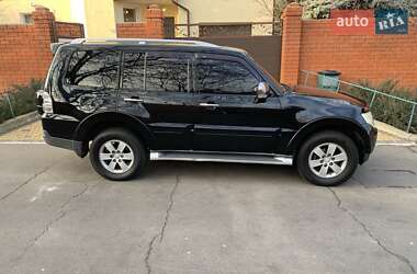 Внедорожник / Кроссовер Mitsubishi Pajero Wagon 2007 в 