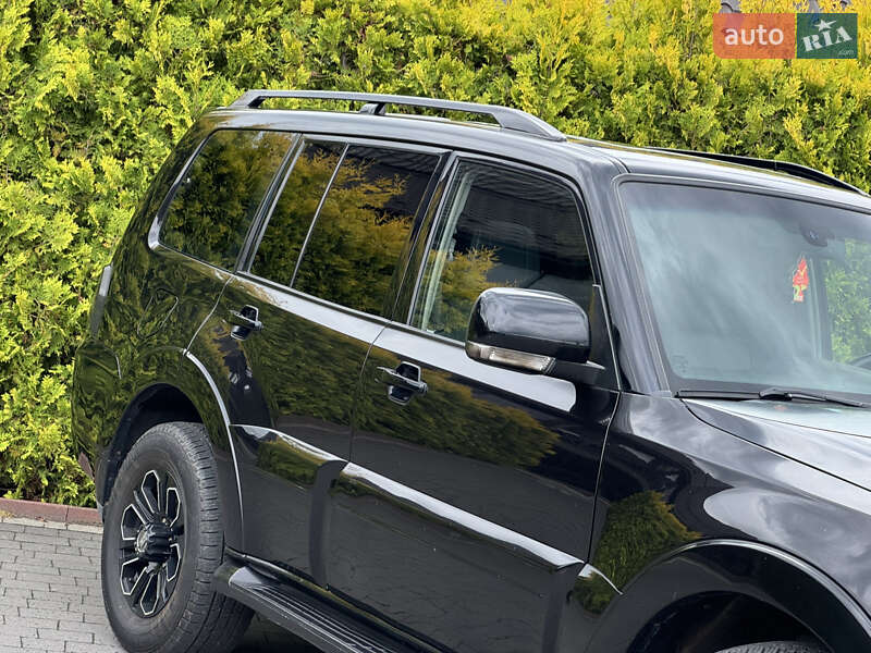 Внедорожник / Кроссовер Mitsubishi Pajero Wagon 2008 в Стрые