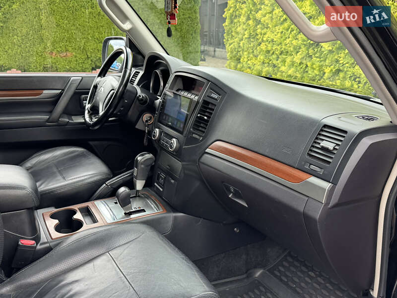 Внедорожник / Кроссовер Mitsubishi Pajero Wagon 2008 в Стрые