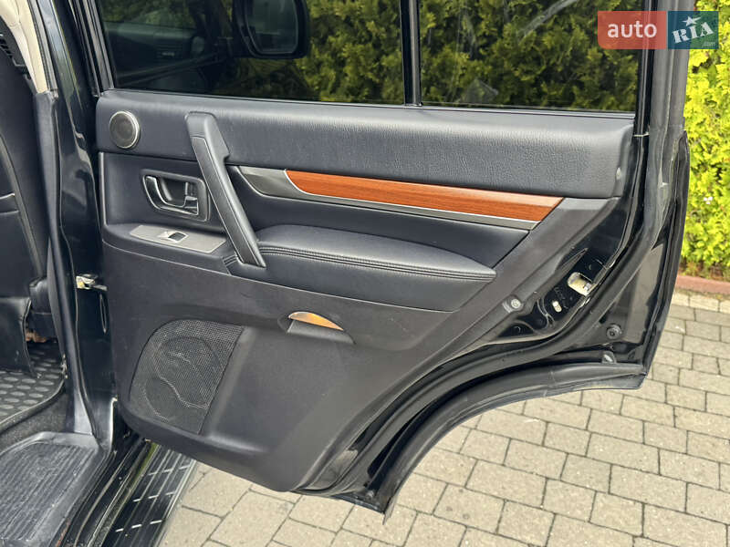 Внедорожник / Кроссовер Mitsubishi Pajero Wagon 2008 в Стрые