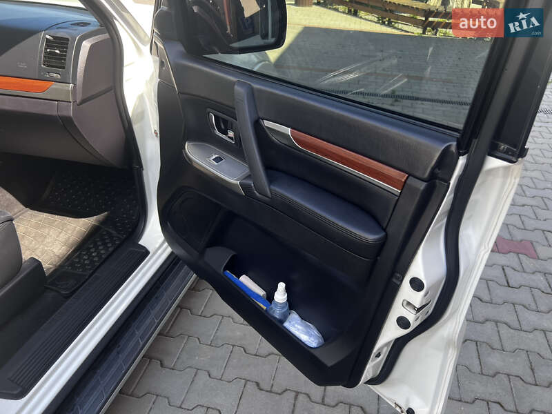 Внедорожник / Кроссовер Mitsubishi Pajero Wagon 2012 в Малине