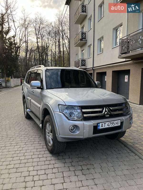 Внедорожник / Кроссовер Mitsubishi Pajero Wagon 2008 в Коломые