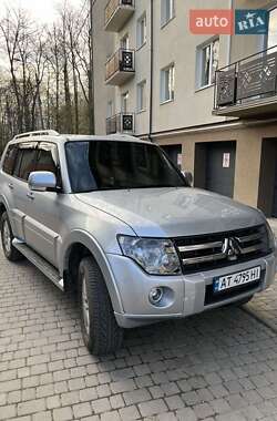 Внедорожник / Кроссовер Mitsubishi Pajero Wagon 2008 в 