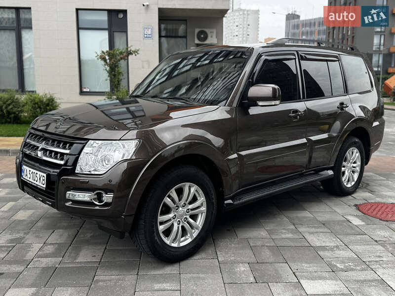 Mitsubishi Pajero Wagon 2019