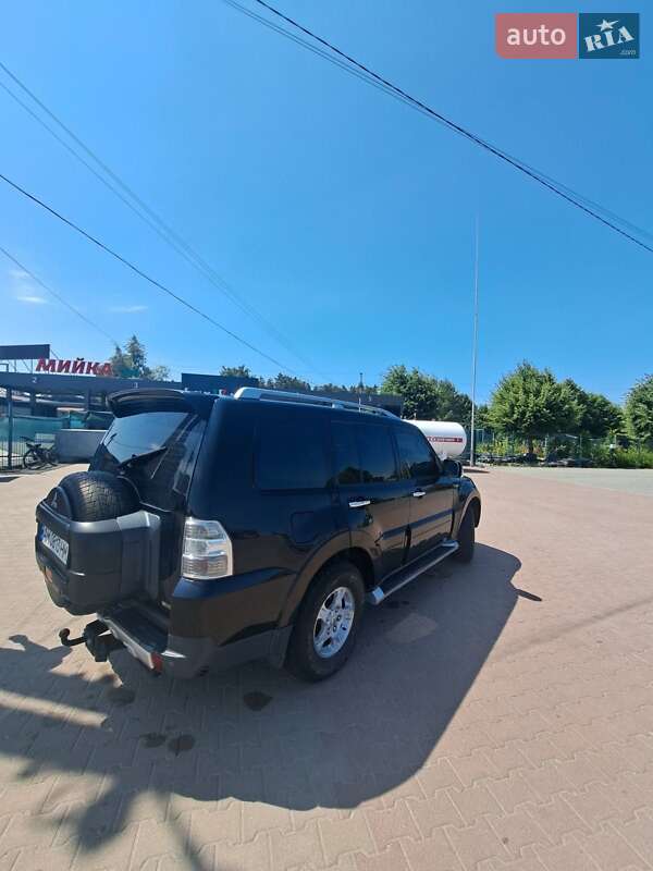 Внедорожник / Кроссовер Mitsubishi Pajero Wagon 2007 в Житомире