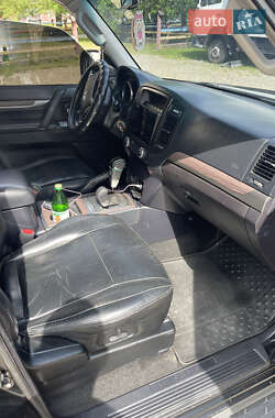 Внедорожник / Кроссовер Mitsubishi Pajero Wagon 2008 в 