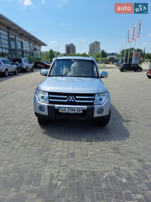 Mitsubishi Pajero Wagon