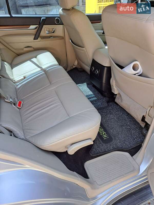 Внедорожник / Кроссовер Mitsubishi Pajero Wagon 2007 в Высоком