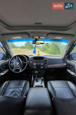 Позашляховик / Кросовер Mitsubishi Pajero Wagon 2008 в 
