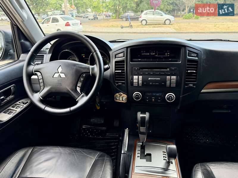 Позашляховик / Кросовер Mitsubishi Pajero Wagon 2008 в Одесі