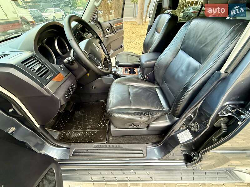 Позашляховик / Кросовер Mitsubishi Pajero Wagon 2008 в Одесі