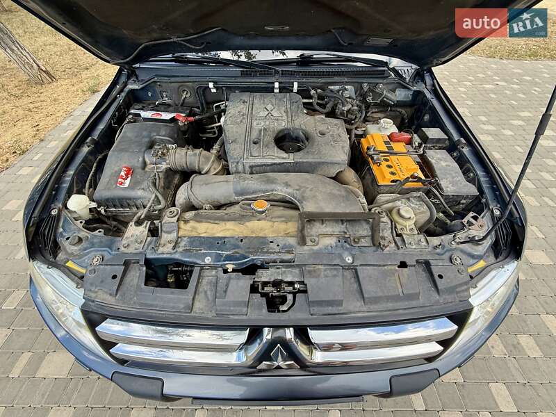Позашляховик / Кросовер Mitsubishi Pajero Wagon 2008 в Одесі