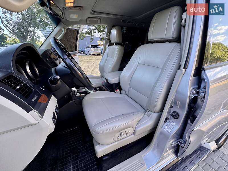 Внедорожник / Кроссовер Mitsubishi Pajero Wagon 2007 в Одессе