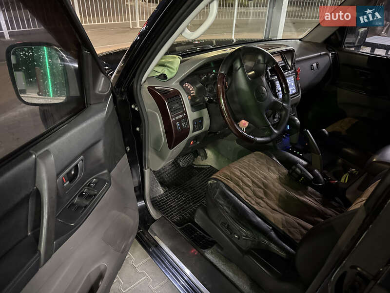Внедорожник / Кроссовер Mitsubishi Pajero Wagon 2002 в Буче
