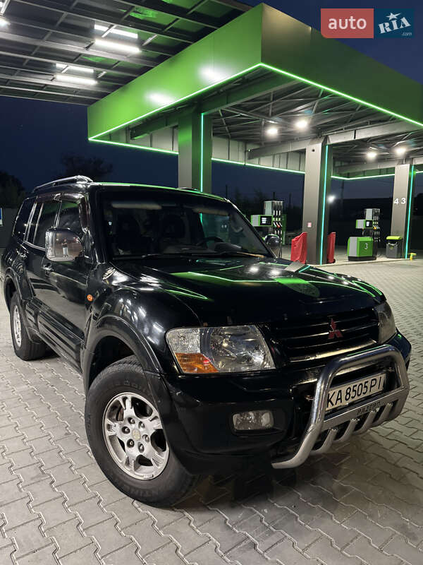 Внедорожник / Кроссовер Mitsubishi Pajero Wagon 2002 в Буче