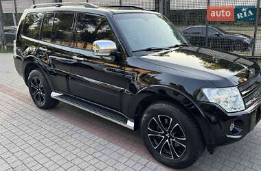 Внедорожник / Кроссовер Mitsubishi Pajero Wagon 2014 в Херсоне