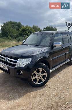 Внедорожник / Кроссовер Mitsubishi Pajero Wagon 2011 в Львове