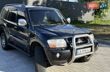 Внедорожник / Кроссовер Mitsubishi Pajero Wagon 2006 в 