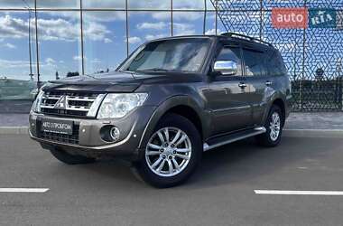 Позашляховик / Кросовер Mitsubishi Pajero Wagon 2013 в Києві