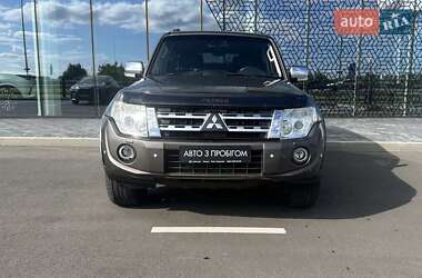 Внедорожник / Кроссовер Mitsubishi Pajero Wagon 2013 в 