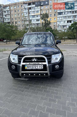 Внедорожник / Кроссовер Mitsubishi Pajero Wagon 2008 в 
