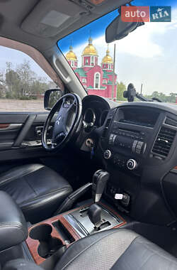 Внедорожник / Кроссовер Mitsubishi Pajero Wagon 2008 в 