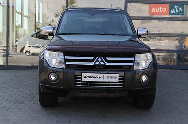Внедорожник / Кроссовер Mitsubishi Pajero Wagon 2011 в 