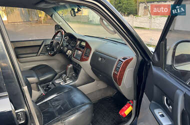 Внедорожник / Кроссовер Mitsubishi Pajero Wagon 2006 в 