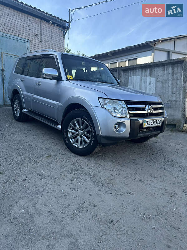 Внедорожник / Кроссовер Mitsubishi Pajero Wagon 2008 в Хмельницком