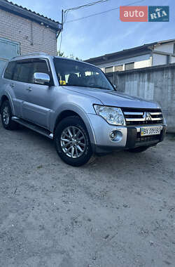 Внедорожник / Кроссовер Mitsubishi Pajero Wagon 2008 в 