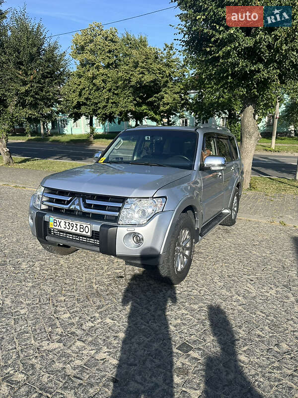 Внедорожник / Кроссовер Mitsubishi Pajero Wagon 2008 в Хмельницком