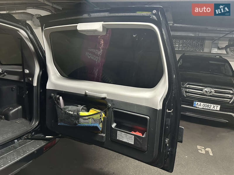 Внедорожник / Кроссовер Mitsubishi Pajero Wagon 2006 в Киеве фото 27 Внедорожник / Кроссовер Mitsubishi Pajero Wagon 2006 в Киеве