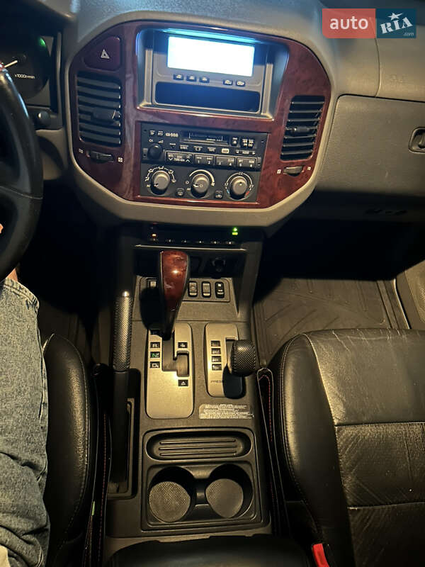 Внедорожник / Кроссовер Mitsubishi Pajero Wagon 2006 в Киеве фото 37 Внедорожник / Кроссовер Mitsubishi Pajero Wagon 2006 в Киеве