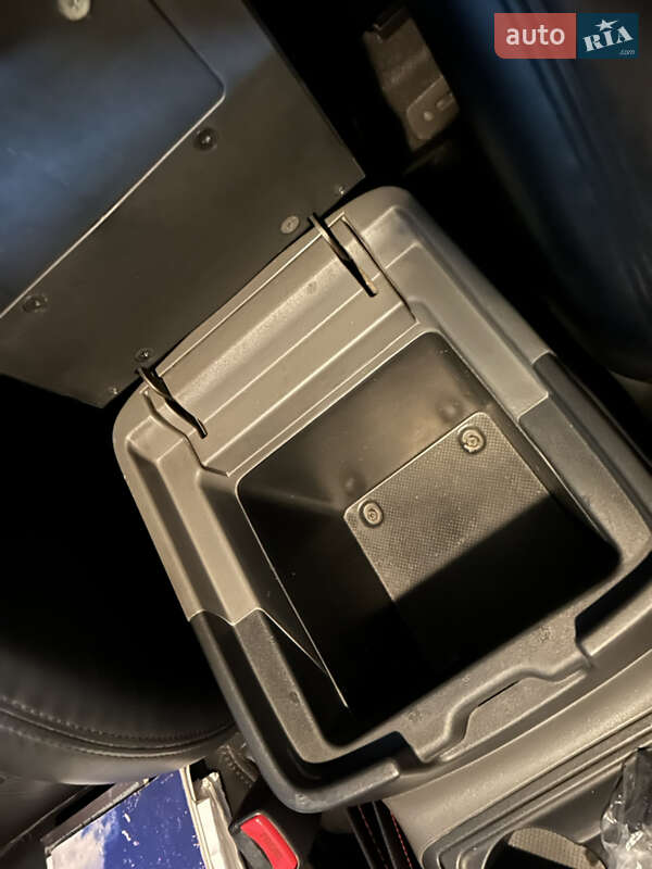 Внедорожник / Кроссовер Mitsubishi Pajero Wagon 2006 в Киеве фото 43 Внедорожник / Кроссовер Mitsubishi Pajero Wagon 2006 в Киеве