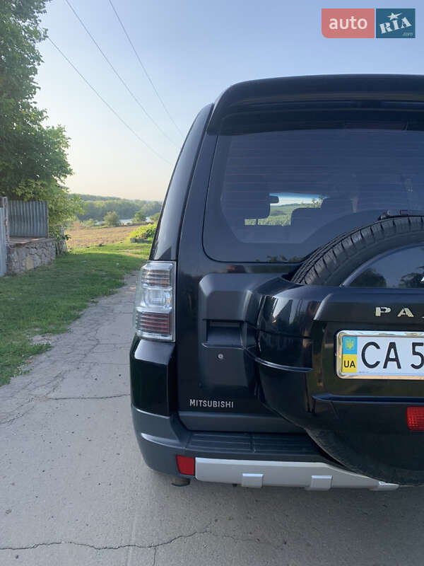 Позашляховик / Кросовер Mitsubishi Pajero Wagon 2007 в Умані фото 10 Позашляховик / Кросовер Mitsubishi Pajero Wagon 2007 в Умані