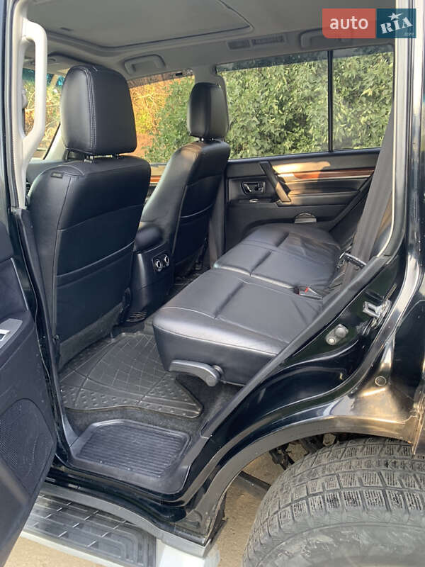 Позашляховик / Кросовер Mitsubishi Pajero Wagon 2007 в Умані фото 22 Позашляховик / Кросовер Mitsubishi Pajero Wagon 2007 в Умані