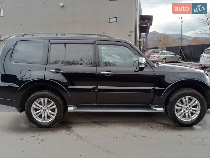 Mitsubishi Pajero Wagon