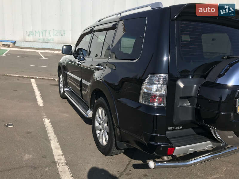 Позашляховик / Кросовер Mitsubishi Pajero Wagon 2011 в Одесі